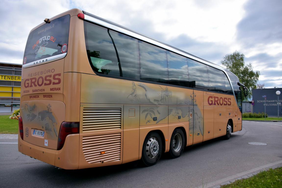 Setra 415 HDH von GROSS Reisen aus Italien in Krems.