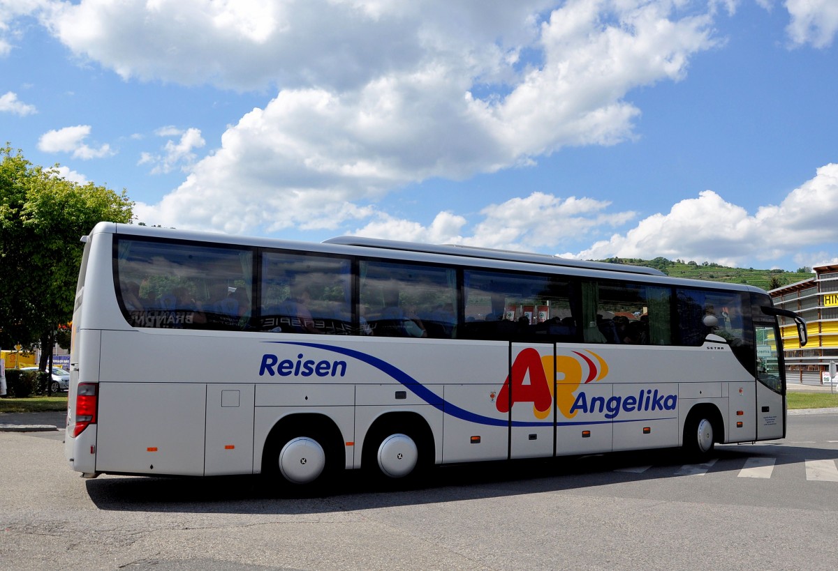 Setra 416 GT-HD von ANGELIKA Reisen aus sterreich im Juni 2015 in Krems.