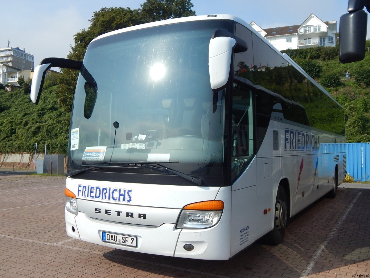 Setra 416 GT-HD von Friedrichs-Reisen aus Deutschland im Stadthafen Sassnitz.