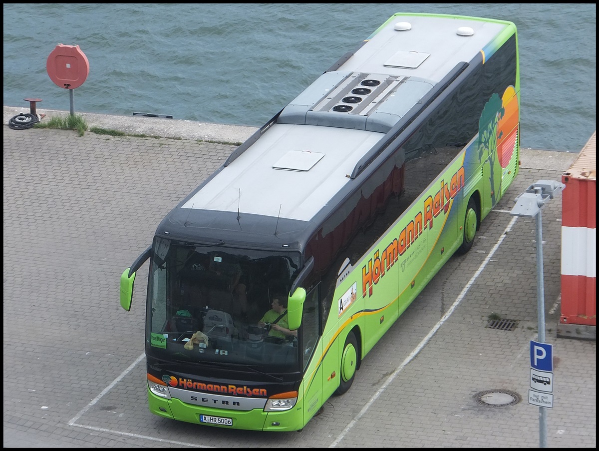 Setra 416 GT-HD von Hrmann Reisen aus Deutschland im Stadthafen Sassnitz.