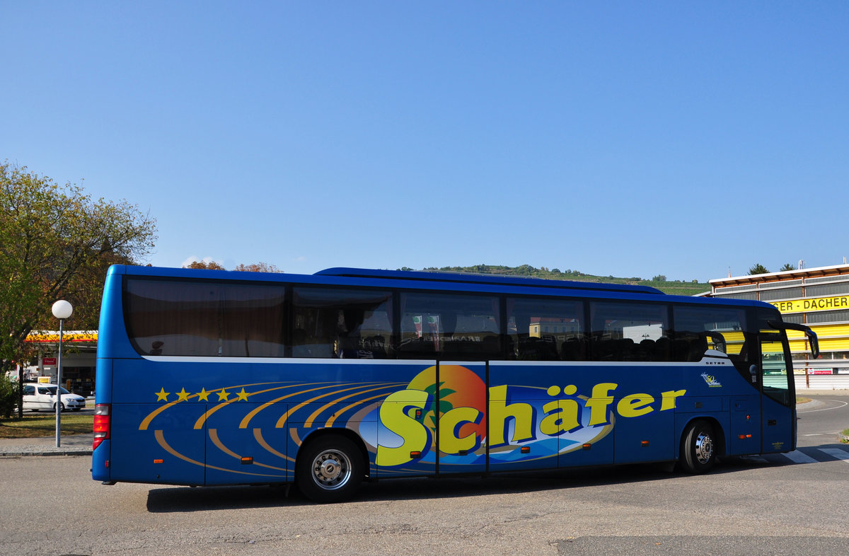 Setra 416 GT-HD von Schfer Reisen aus der BRD in Krems.