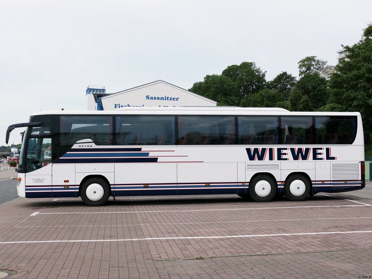 Setra 416 GT-HD von Wiewel aus Deutschland im Stadthafen Sassnitz.