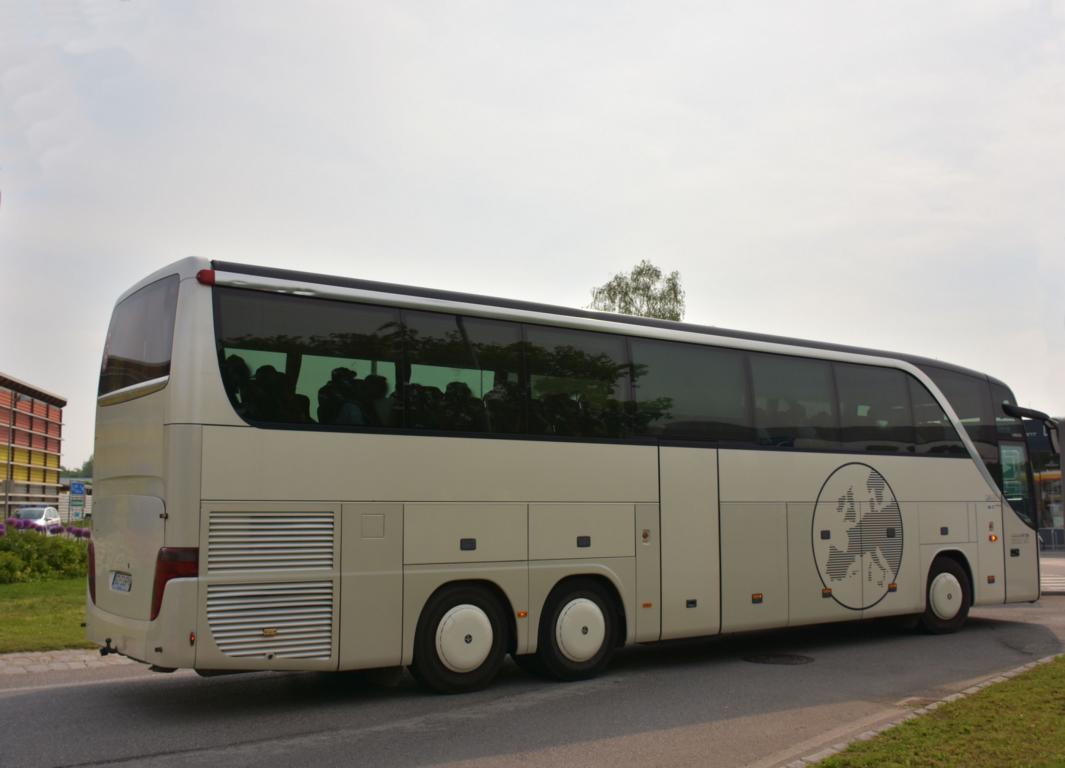 Setra 416 HDH aus PL im Mai 2018 in Krems.