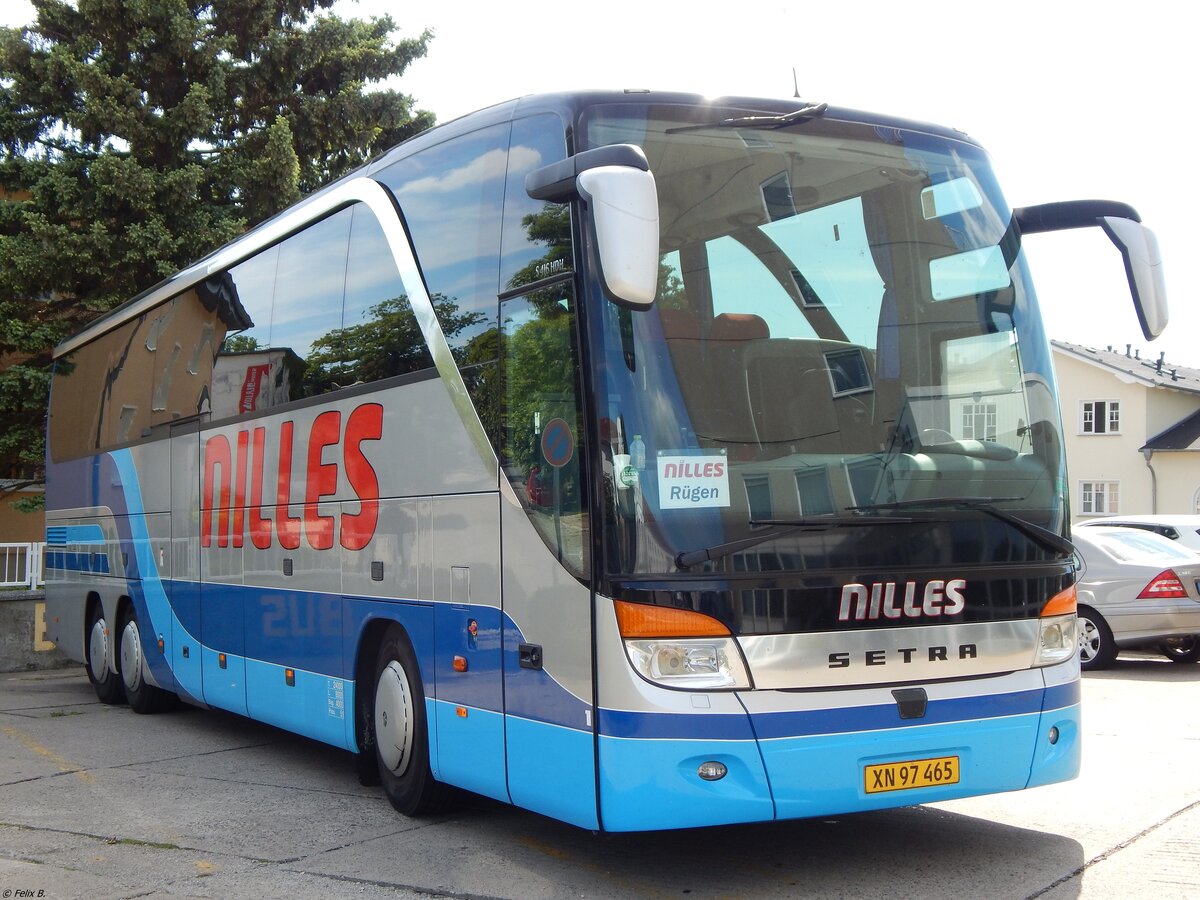 Setra 416 HDH von Nilles aus Dänemark in Sassnitz.