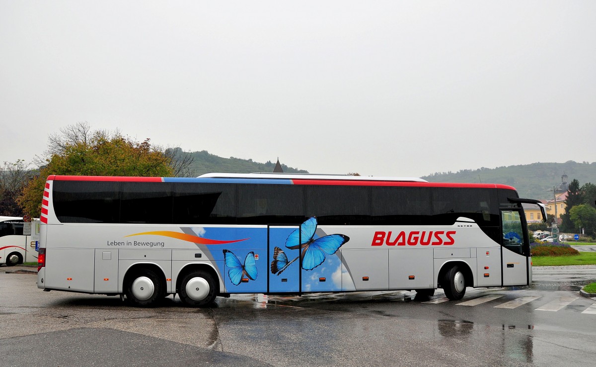 Setra 417 GT-HD von Blaguss Reisen aus sterreich am 11.9.2014 in Krems gesehen.