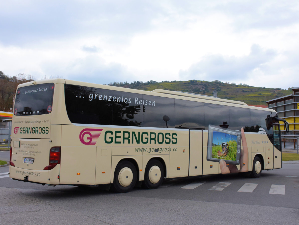 Setra 417 GT-HD von Gerngross Reisen aus sterreich in Krems.
