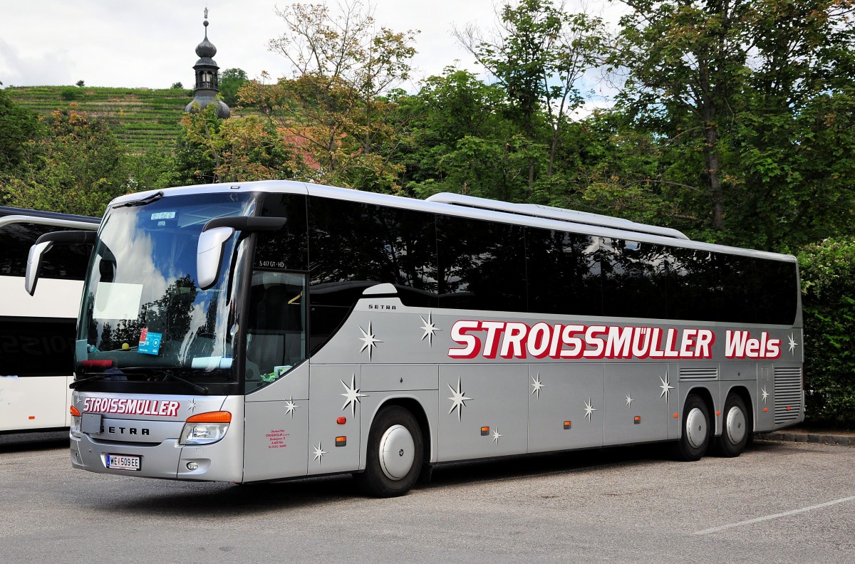 Setra 417 GT-HD von Stroissmller aus sterreich im Juni 2015 in Krems gesehen.