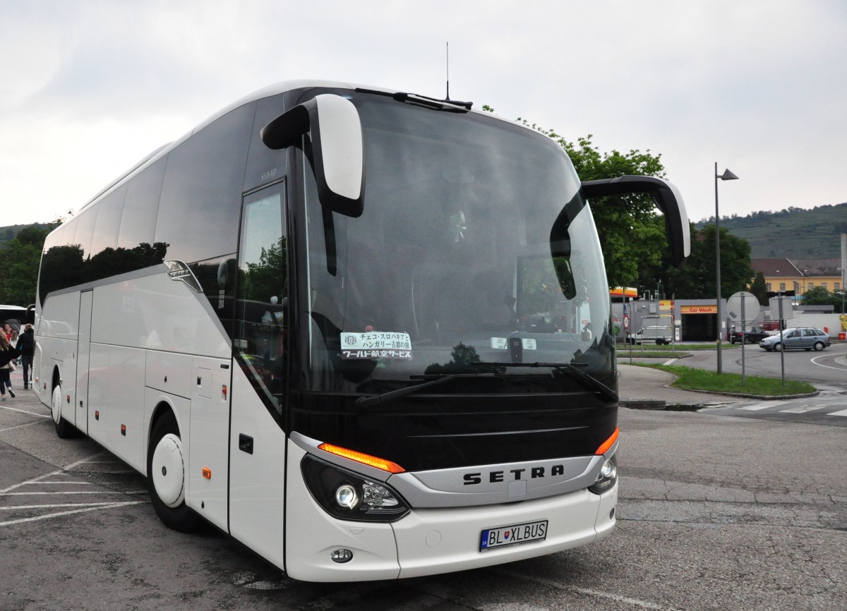 Setra 515 HD aus der SK im Mai 2015 in Krems gesehen.