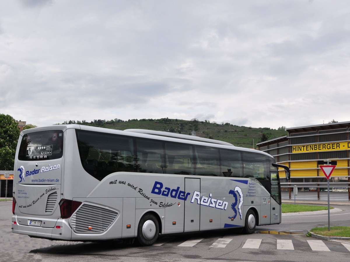 Setra 515 HD von Bader Reisen aus der BRD am 9.5.2015 in Krems.