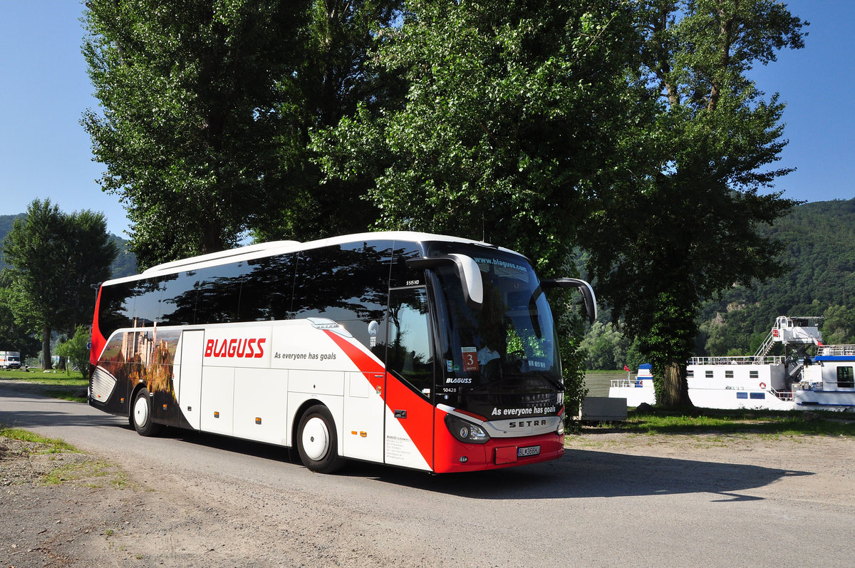 Setra 515 HD von Blaguss aus der Slowakei in Drnstein bei Krems gesehen.