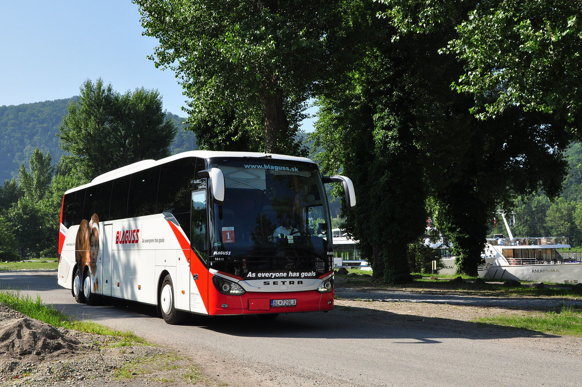 Setra 515 HD von Blaguss Reisen aus der Slowakei in Drnstein bei Krems gesehen.