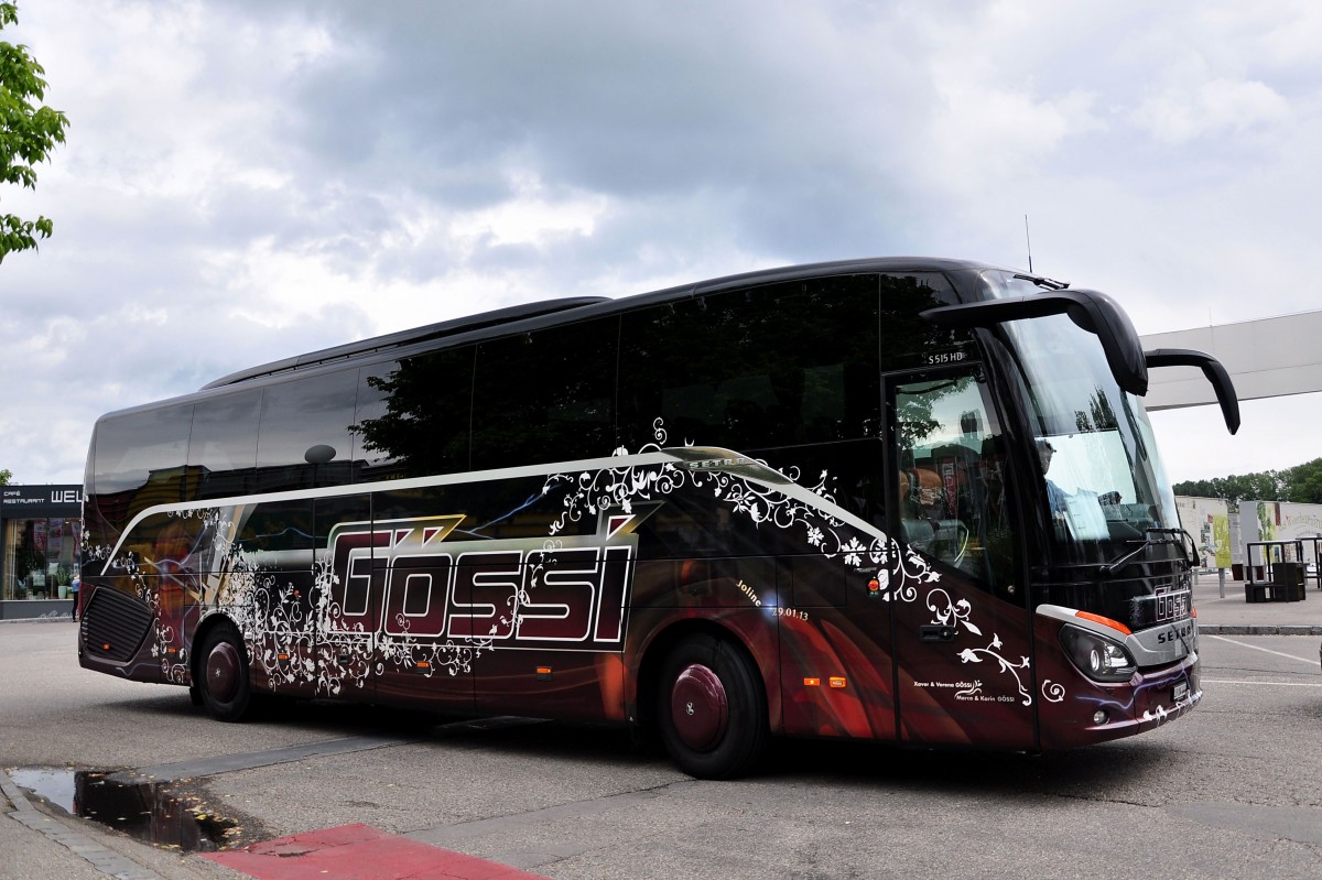Setra 515 HD von Gssi Reisen aus der Schweiz im Juni 2015 in Krems gesehen.