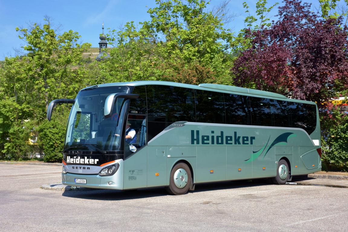 Setra 515 HD von Heideker Reisen aus der BRD in Krems.