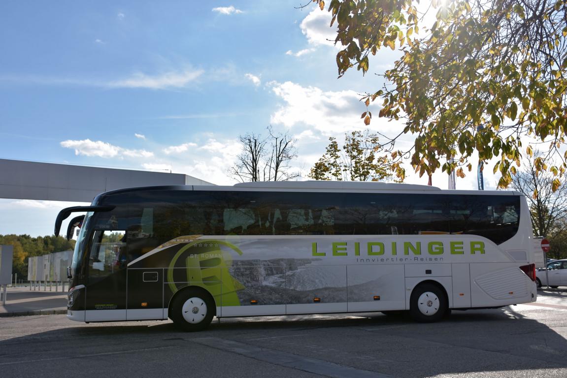Setra 515 HD von Leidinger Reisen aus sterreich 10/2017 in Krems.