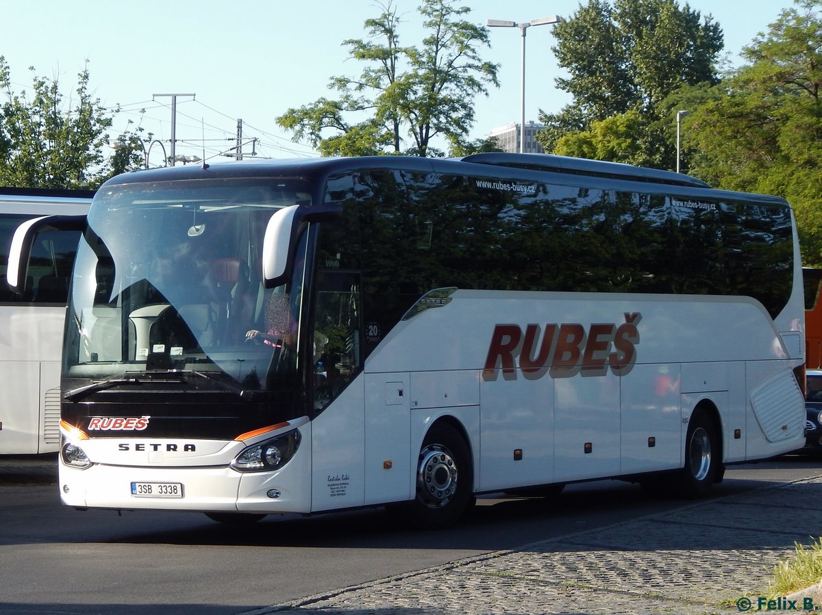 Setra 515 HD von Rubeš aus Tschechien in Berlin.