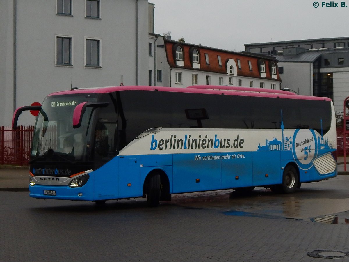 Setra 516 HD von BerlinLinienBus/URB in Neubrandenburg. 