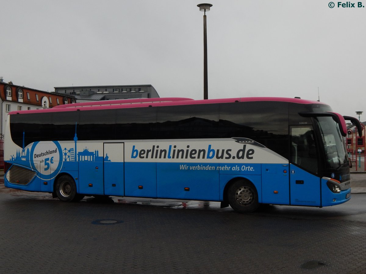 Setra 516 HD von BerlinLinienBus/URB in Neubrandenburg.