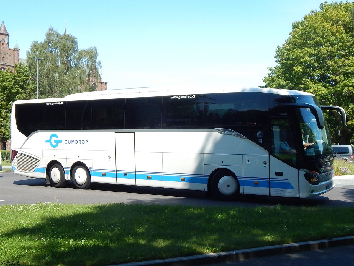 Setra 516 HD von Gumdrop Bus aus Tschechien in Stralsund.