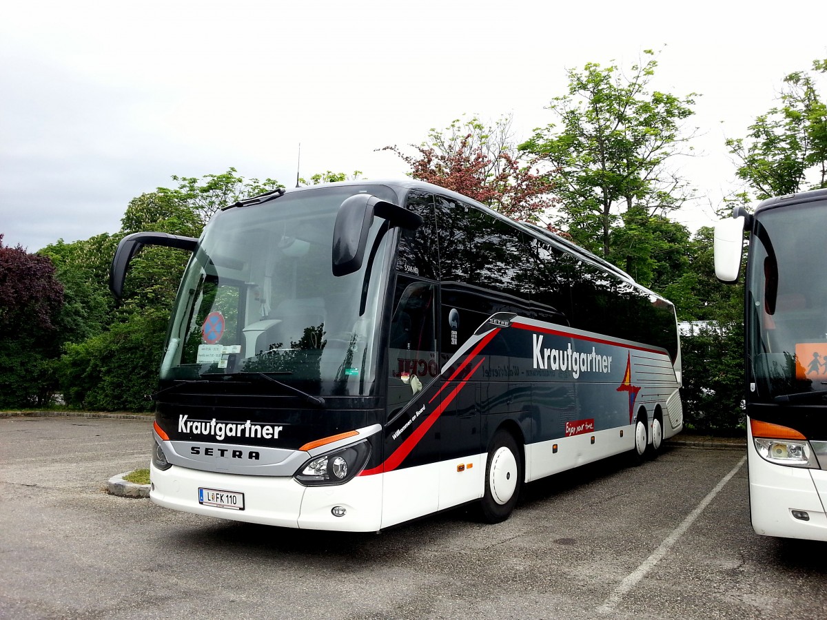 Setra 516 HD von Krautgartner Reisen aus sterreich am 20.5.2015 in Krems.