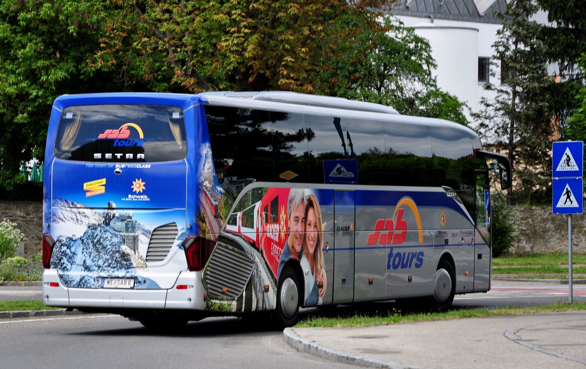 Setra 516 HD von SAB tours aus sterreich im Juni 2015 in Krems gesehen.