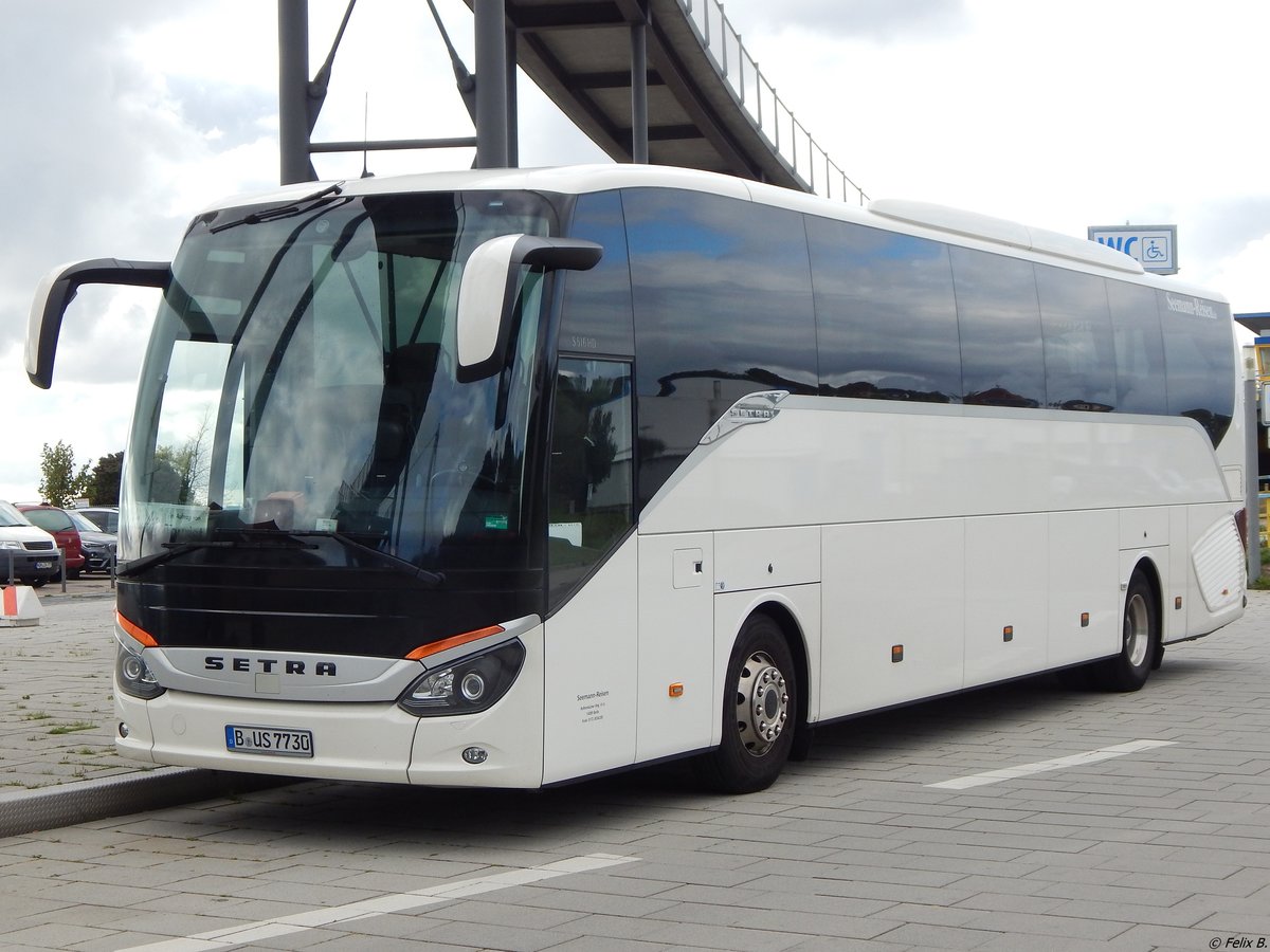 Setra 516 HD von Seemann-Reisen aus Deutschland (ex URB) im Stadthafen Sassnitz. 