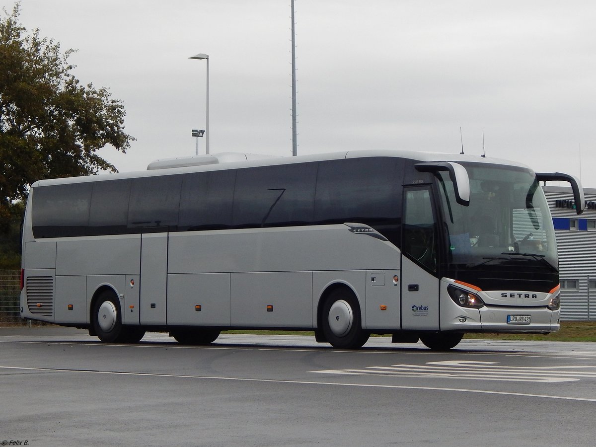 Setra 516 MD von Regionalbus Rostock in Neubrandenburg.