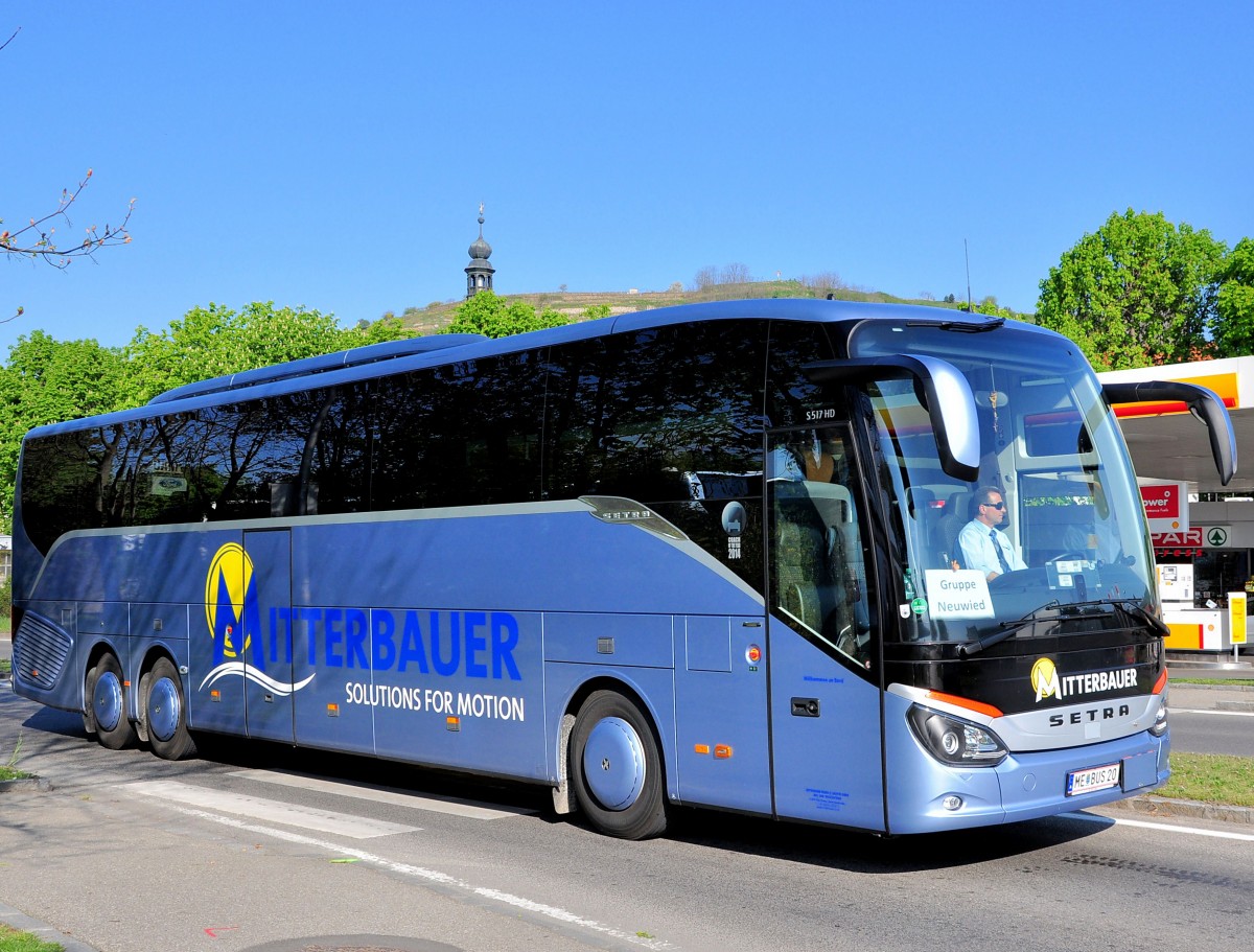 Setra 517 HD von Mitterbauer Reisen aus Niedersterreich am 24.4.2015 in Krems unterwegs.