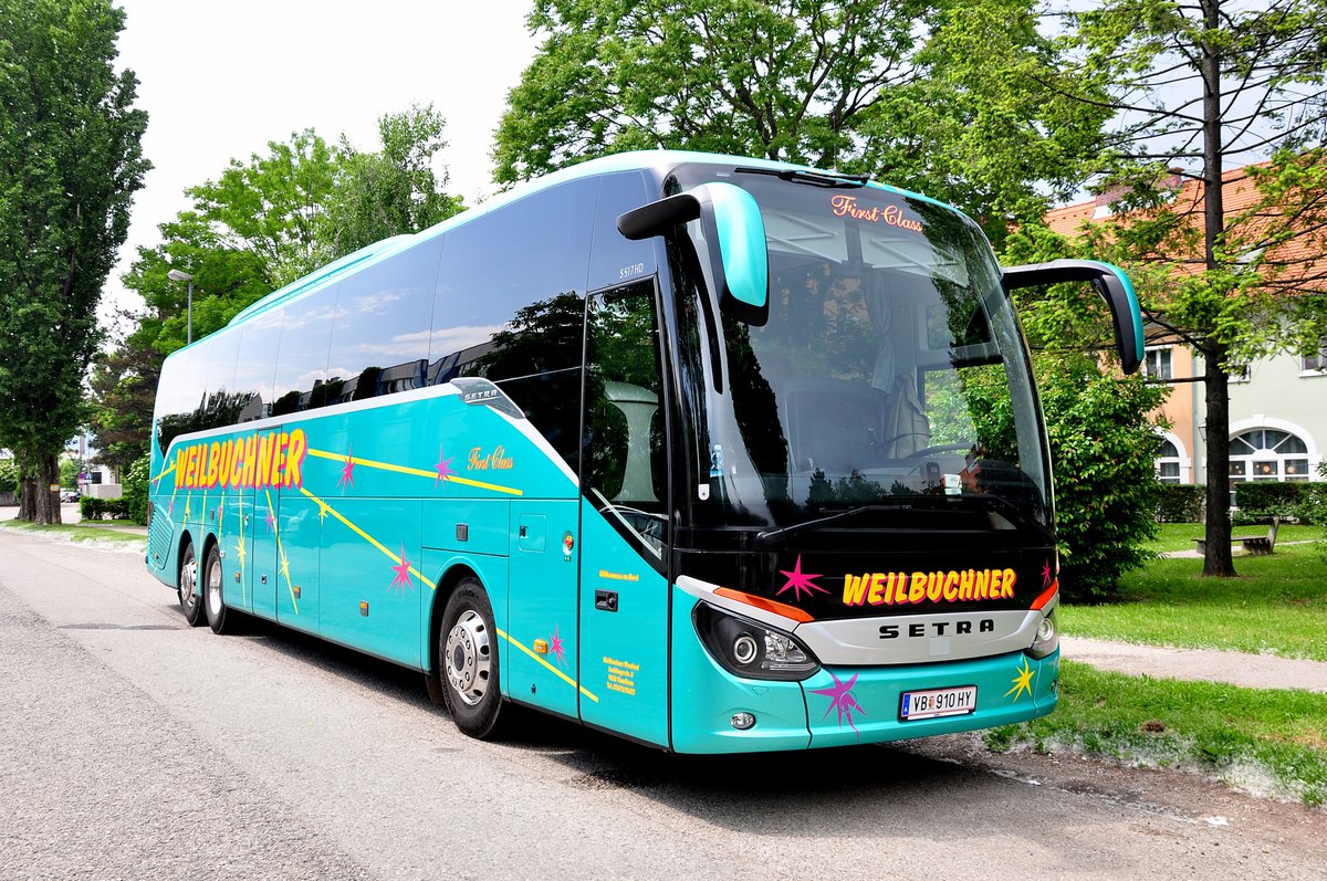 Setra 517 HD von Weilbuchner Reisen aus sterreich in Krems gesehen.