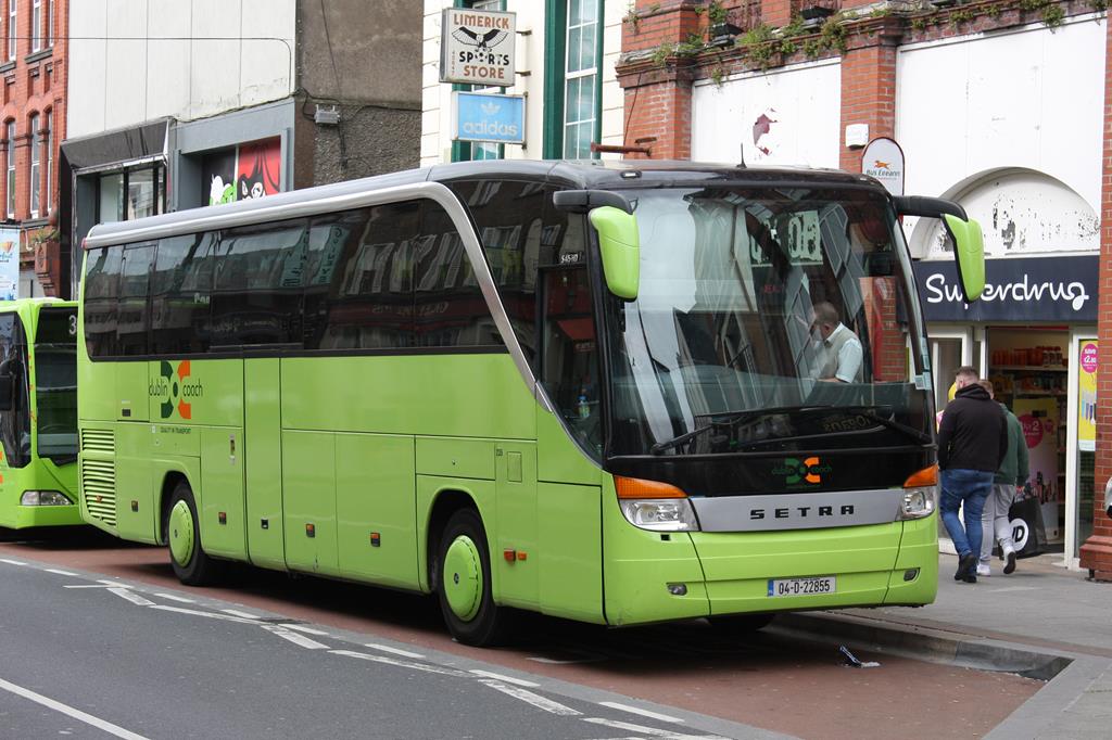 Setra S 415 HD am 10.4.2017 in Limerick in Irland.