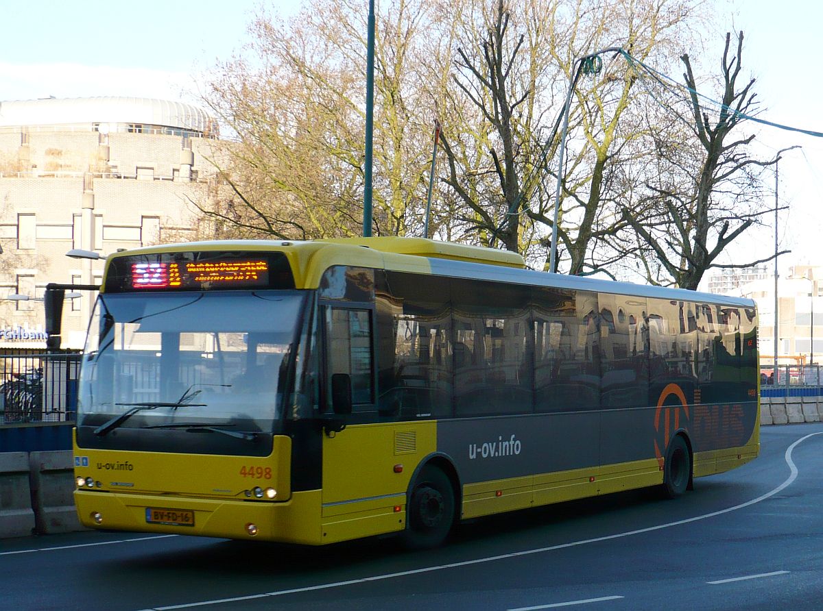 U-OV Bus 4498 Cummins, VDL Berkhof Ambassador 200 Baujahr 2008. Smakkelaarsveld, Utrecht 02-01-2015.
