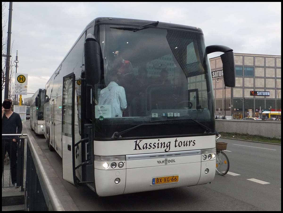 Van Hool T916 von Kassing Tours aus den Niederlanden in Berlin.