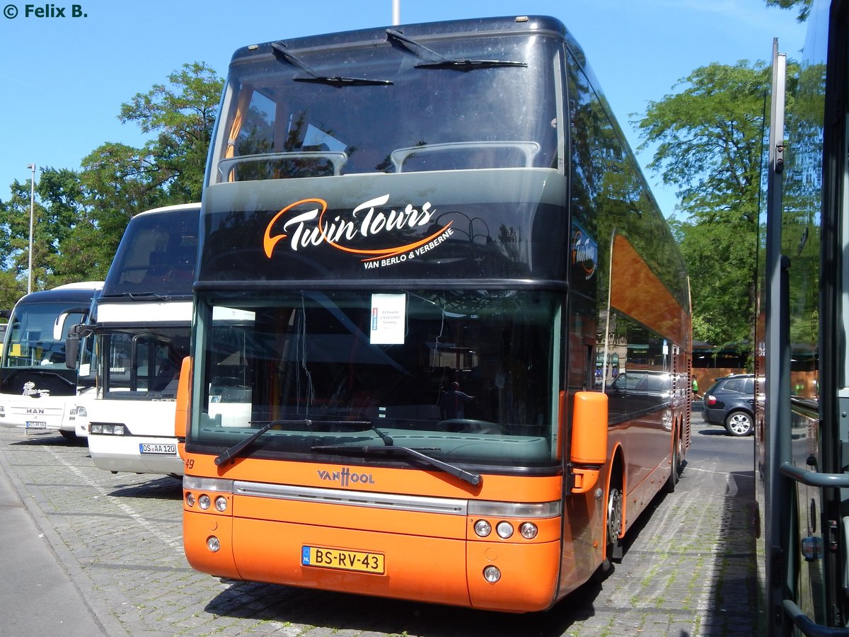 Van Hool von TD927 Twin Tours aus den Niederlanden in Berlin.