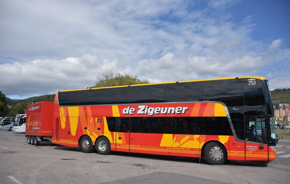 Van Hool TX Astromega von De Zigeuner Reisen aus Belgien 2017 in Krems.