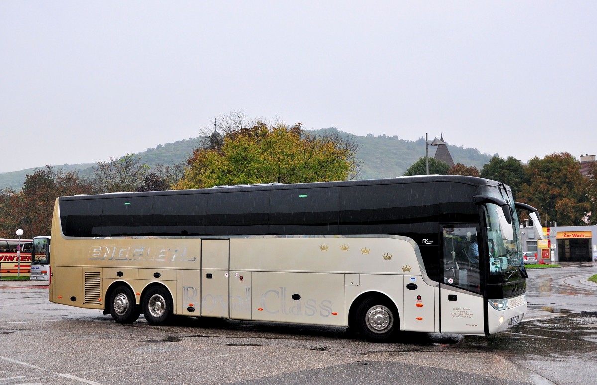 Van Hool TX16 Acron von Engeler Reisen aus der BRD am 11.9.2014 in Krems gesehen.