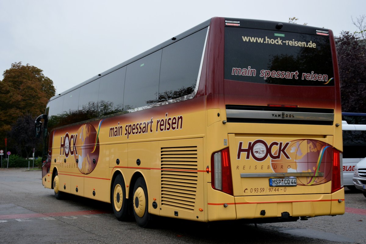 Van Hool TX17 Astron von Hock Reisen aus der BRD in Krems.