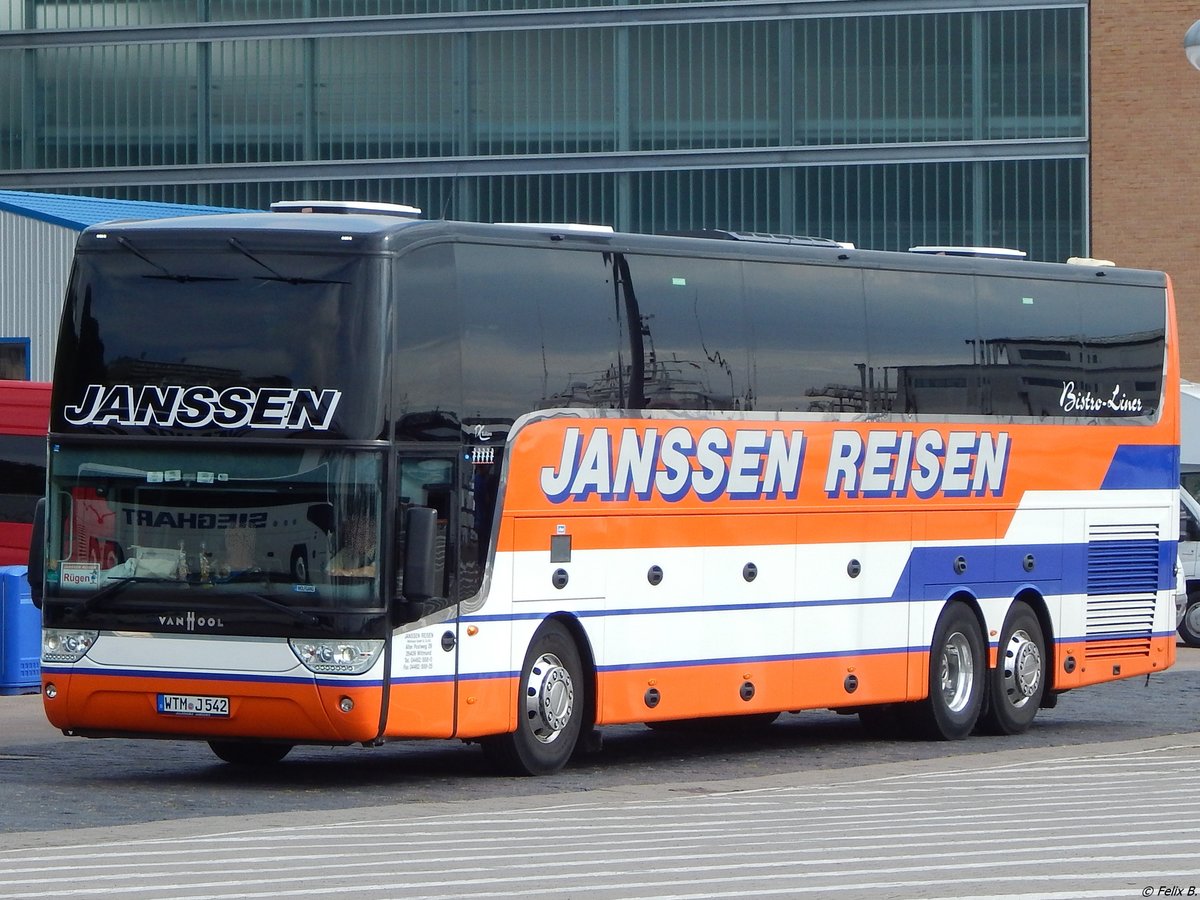 Van Hool TX18 von Janssen Reisen aus Deutschland im Stadthafen Sassnitz 