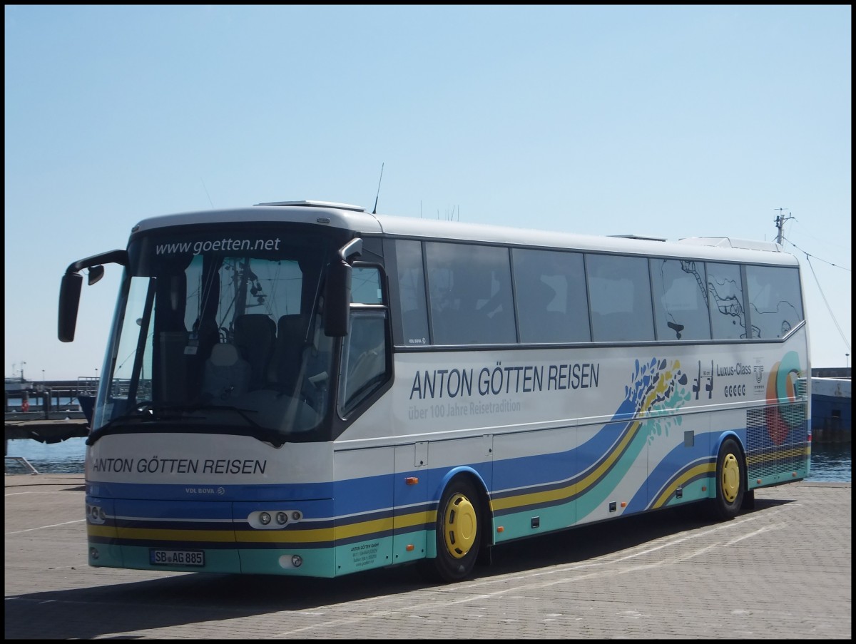 VDL Bova Futura von Anton Gtten Reisen aus Deutschland im Stadthafen Sassnitz.
