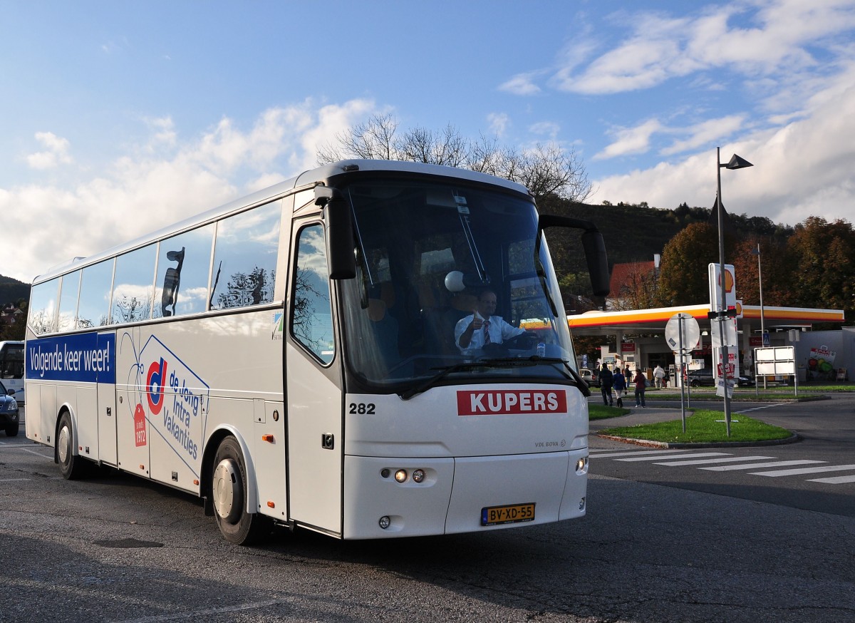 VDL BOVA von KUPERS aus nl am 21.10.2014 in Krems.