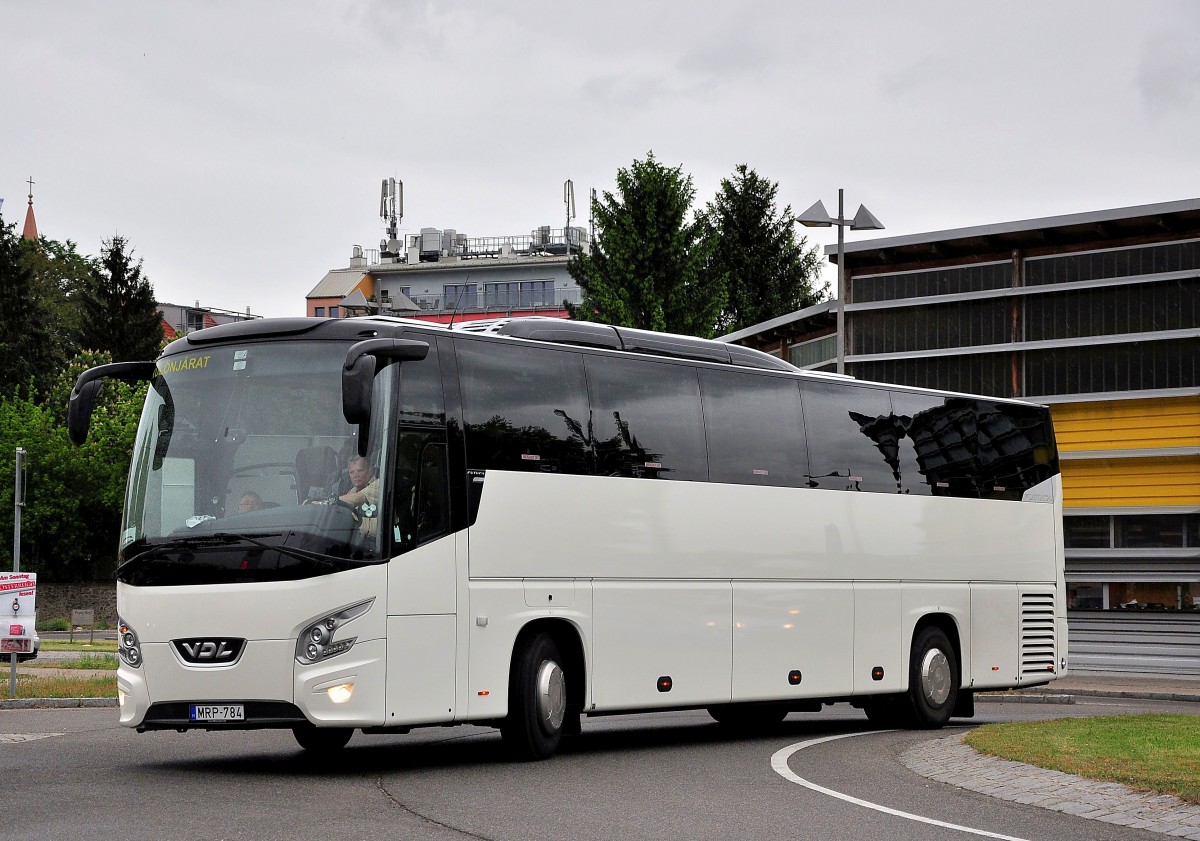 VDL Futura aus Ungarn am 11.Mai 2014 in Krems unterwegs.