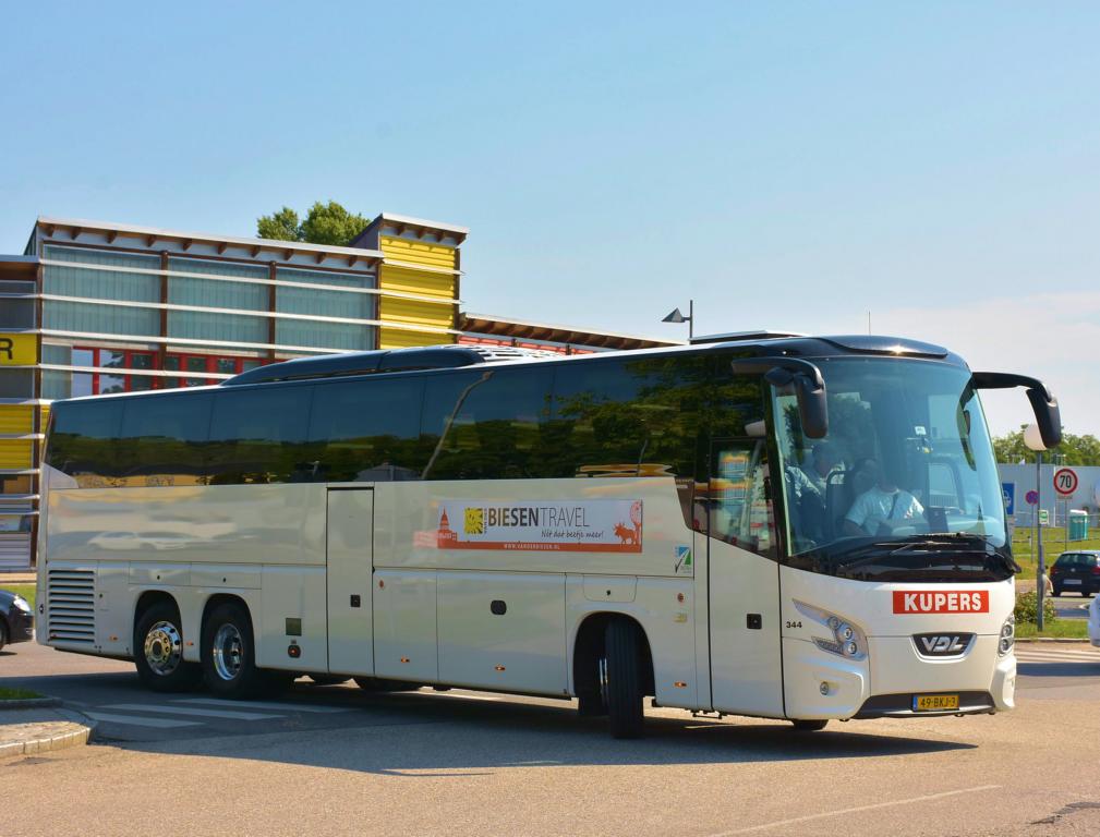 VDL Futura von Kupers Reisen aus den NL im Mai 2018 in Krems.