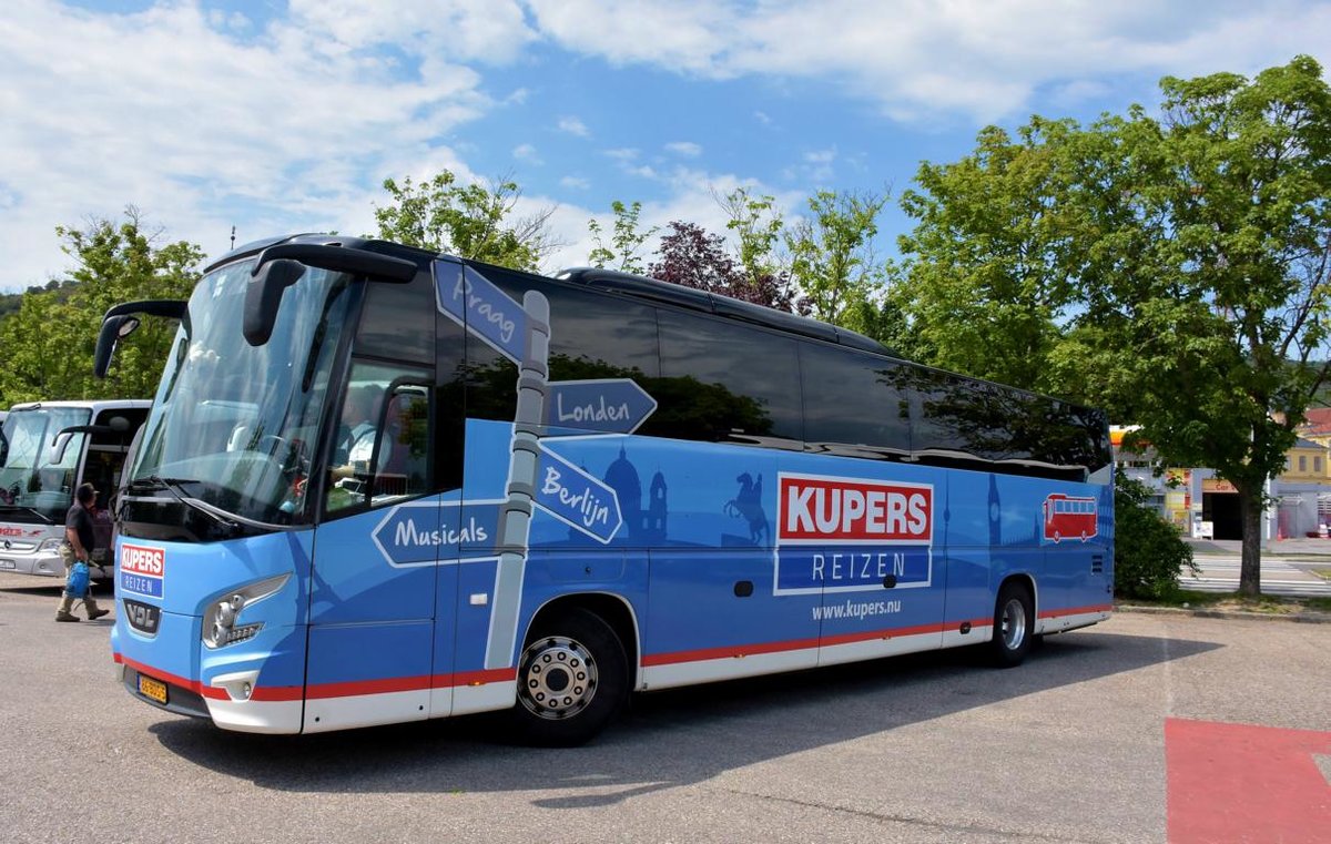VDL Futura von KUPERS Reisen.nl in Krems.
