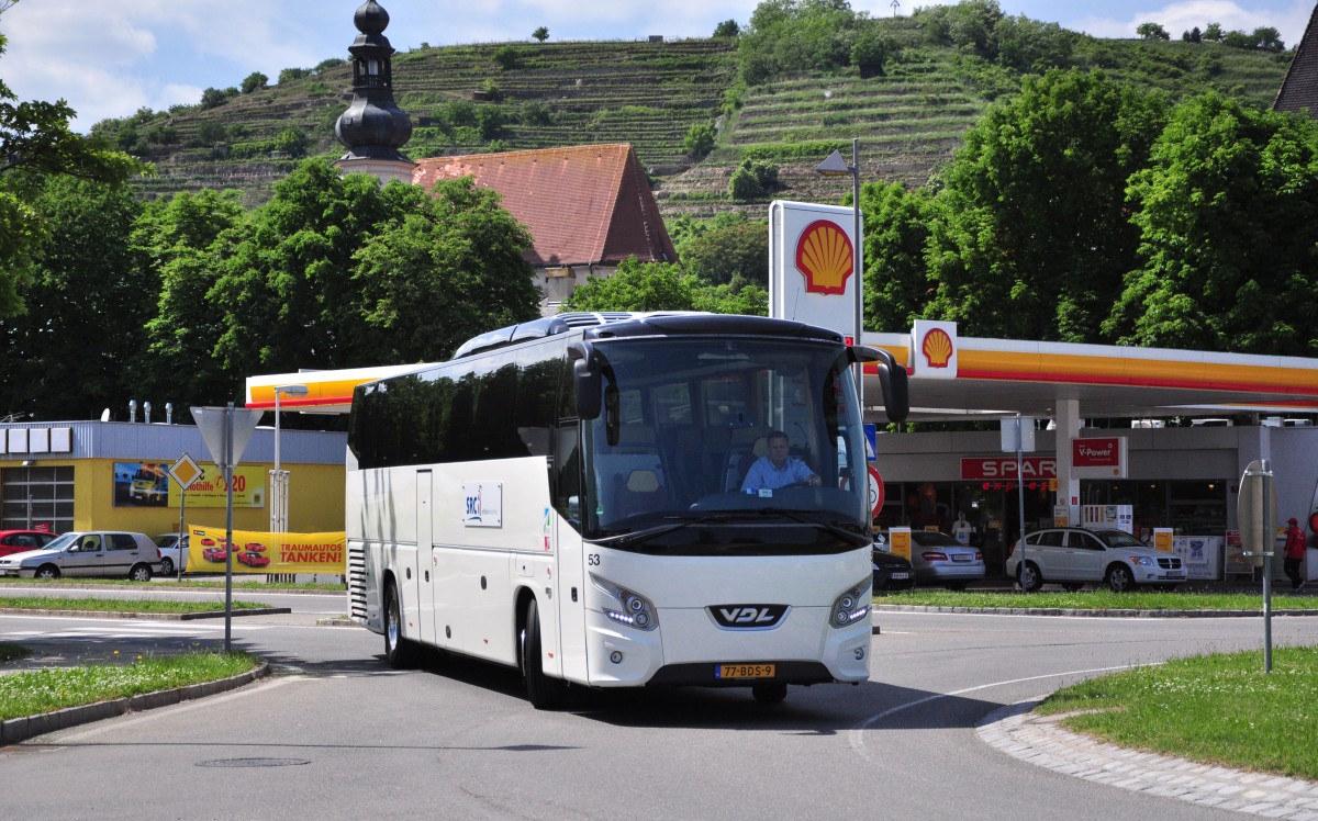 VDL Futura von Lanting Reisen aus NL im Mai 2015 in Krems.