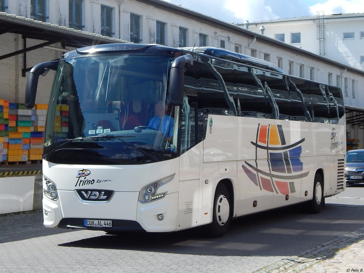 VDL Futura von Primo Reisen aus Deutschland im Stadthafen Sassnitz. 