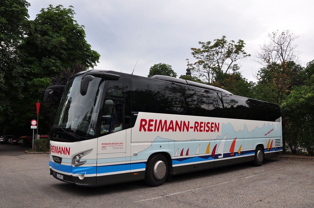 VDL Futura von Reimann Reisen aus der BRD in Krems gesehen.