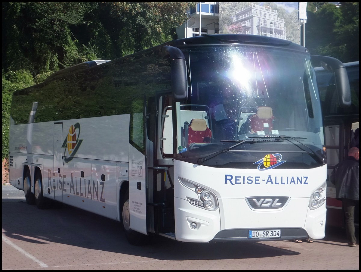 VDL Futura von Reise-Allianz/Schtz Reisedienst aus Deutschland im Stadthafen Sassnitz.