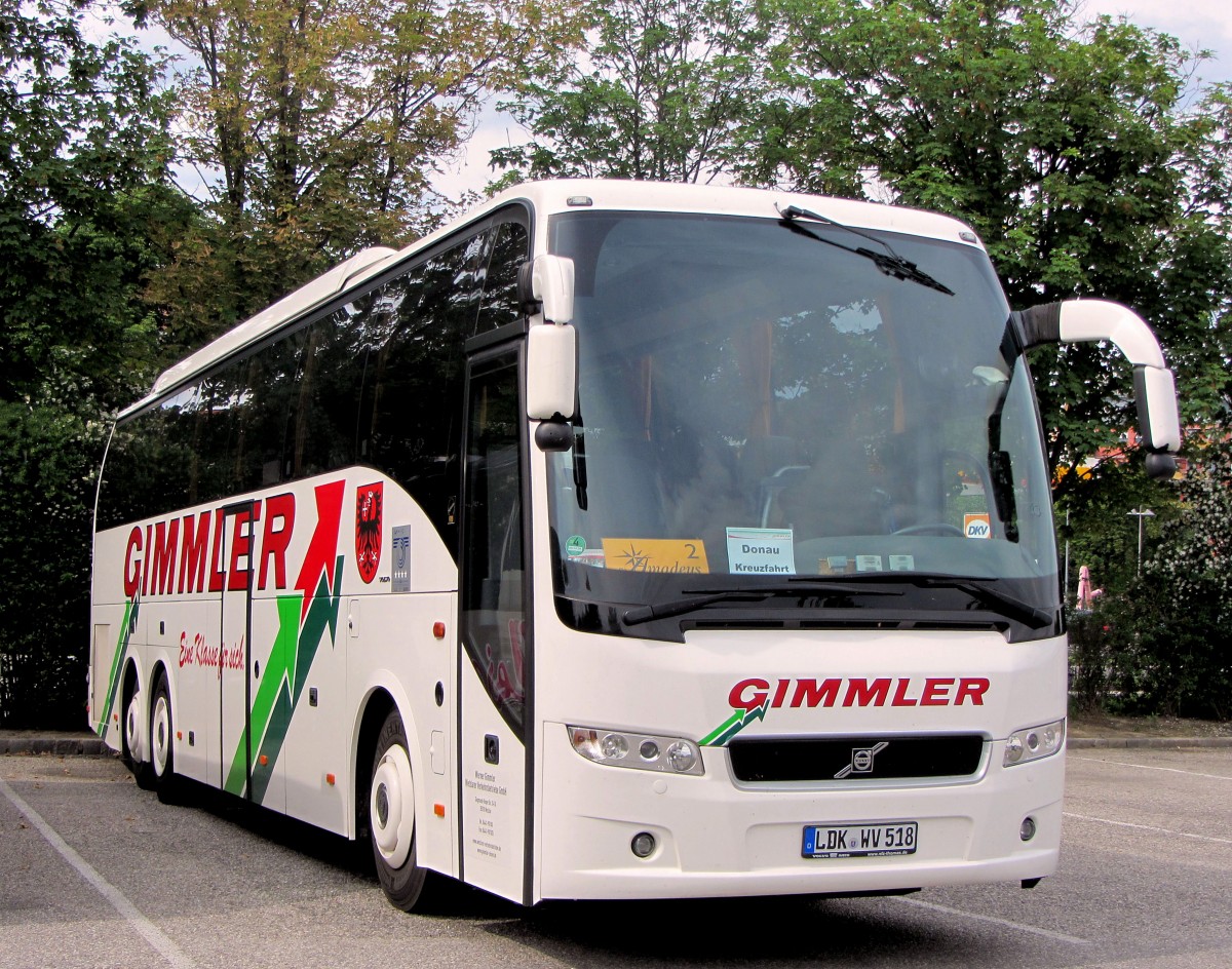 Volvo 9700 von Gimmler Reisen aus sterreich am 2.Juni 2014 in Krems gesehen.