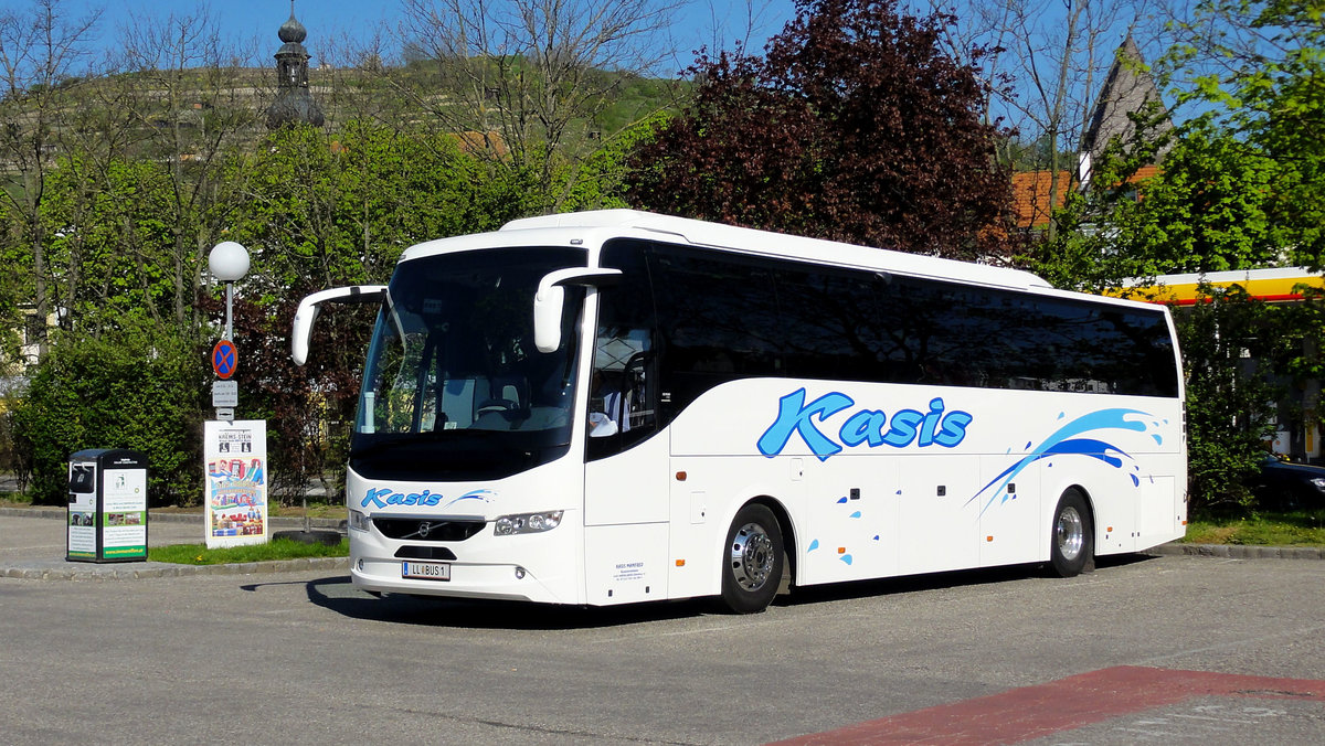 Volvo 9700 von Kasis Reisen aus sterreich in Krems gesehen.