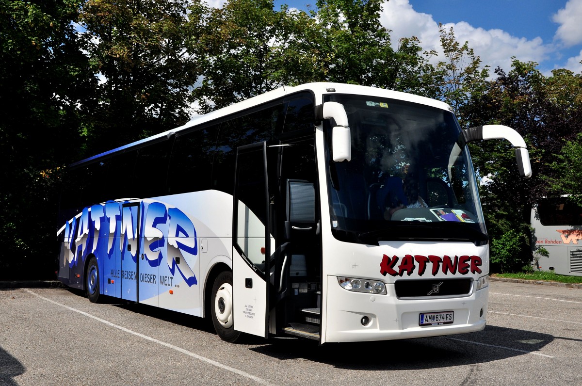 VOLVO 9700 von KATTNER Busreisen am 4.7.2013 in Krems an der Donau.