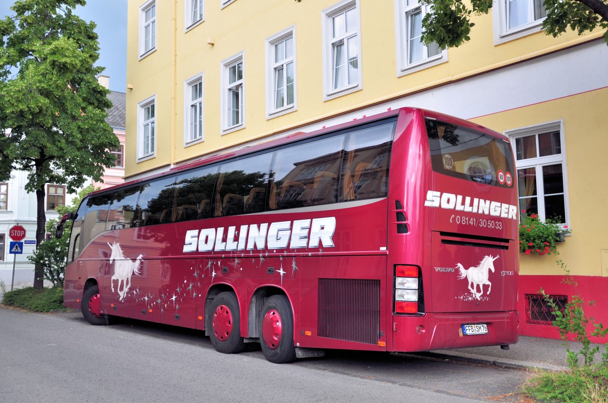 Volvo 9700 von Sollinger Reisen aus Deutschland am 12.Juli 2014 in Krems gesehen.