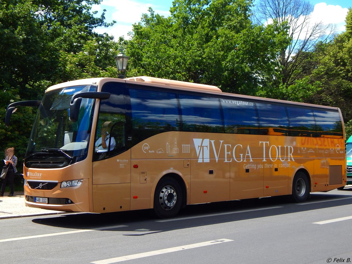 Volvo 9700 von Vega Tour aus Tschechien in Berlin. 